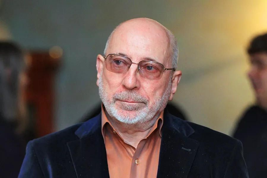 В реестр «иноагентов» внесены режиссёр Юрий Тепляков, активистка Наталья Касимова (Гоголева), проекты «Слова вне себя» и «Антиимперский блок народов», а также две компании, связанные с бывшим мэром Плёса Алексеем Шевцовым.