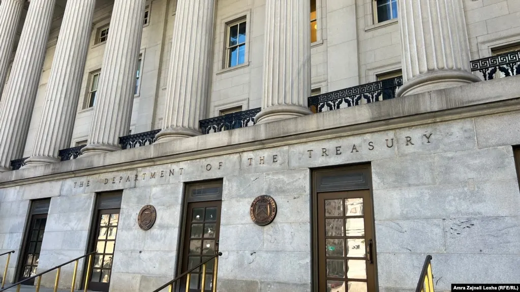 Министерство финансов США объявило о новых санкциях против физических и юридических лиц из Ирана, Турции и ОАЭ, которых Вашингтон обвиняет в помощи Тегерану в закупке вооружений и пополнении запасов ракет и беспилотников.