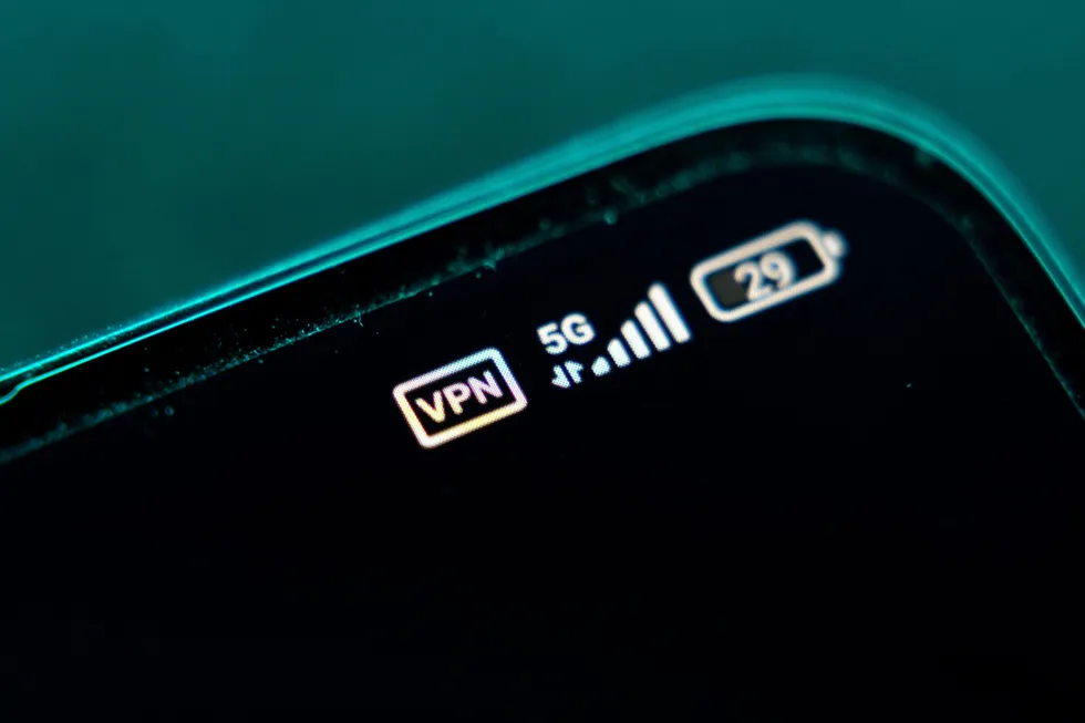 Объединение российских разработчиков ПО направило в правительство письмо с критикой нынешней практики блокировок и предупреждением о рисках для Рунета и ИТ-отрасли, предложив создать совместный экспертный орган по выработке новой политики.