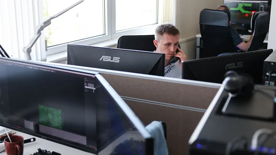 Аналитики ожидают, что иностранное программное обеспечение останется в российских компаниях как минимум до 2030–2031 годов, тогда как власти обсуждают ужесточение требований по переходу на отечественный софт.