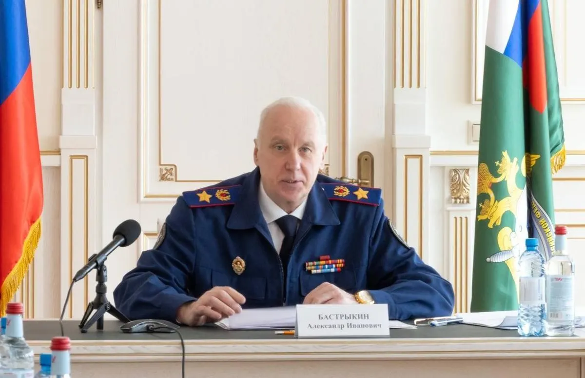 Следственный комитет России поручил провести проверку детских книг Григория Остера, в том числе сборника «Вредные советы», сочтя их содержание сомнительным с педагогической точки зрения.