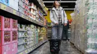 Глава военной разведки Швеции заявил, что российские власти занижают показатели инфляции и бюджетного дефицита на фоне рекордных военных расходов, а экономика движется к финансовому кризису.