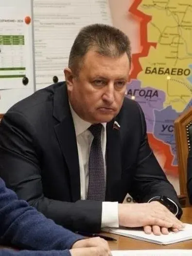 Сенатор предложил поправки, которые позволят муниципальным чиновникам повышать плату за содержание и ремонт жилья: решения общих собраний смогут лишь увеличивать тарифы, а понижение ниже регионального минимума станет недоступным.