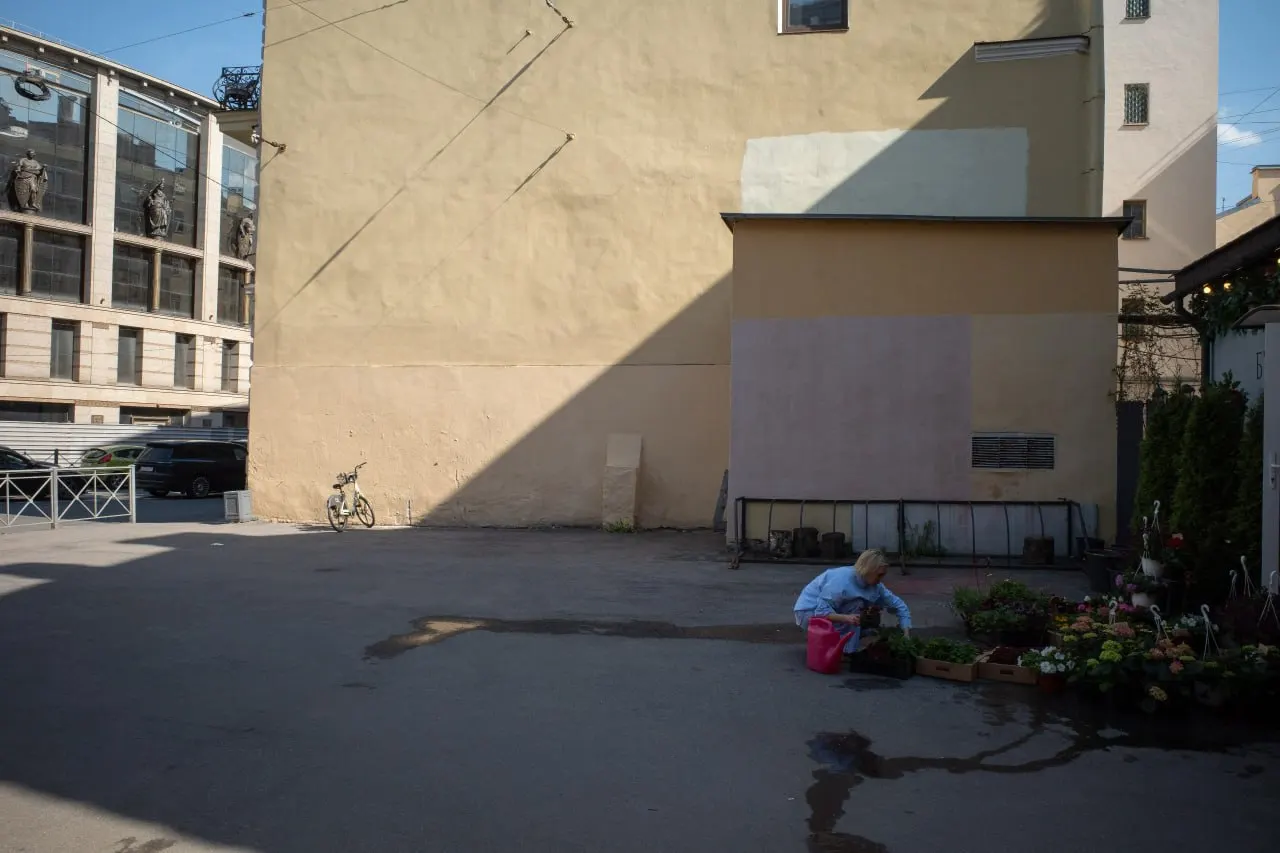 Краткий обзор: почему в Петербурге отменили фестиваль, какие благоустройства планируют в Репино, кого взяли под стражу и какие события произошли в России и за рубежом — от законопроекта для эмигрантов до падения дрона в Латвии.
