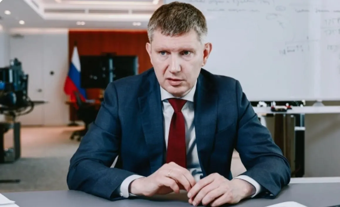 Глава Минэкономразвития обозначил ключевые направления: структурные изменения, бюджетная консолидация и сохранение гибкости экономики. Эти меры нацелены на рост инвестиций, занятости и производительности.