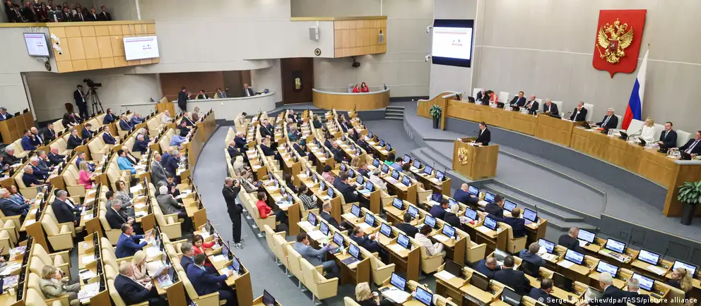 В первом чтении принят законопроект, который добавляет в КоАП 58 новых административных составов, за которые иностранцы и лица без гражданства смогут быть выдворены из России.