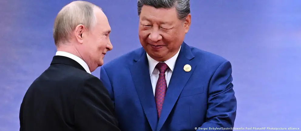 Двухдневный официальный визит президента России в Пекин происходит вскоре после переговоров председателя КНР с лидером США и подчеркивает усилившуюся роль Китая на мировой арене. Москва и Пекин обсудят экономику, энергетику и региональные вопросы — ожидается подписание нескольких десятков документов.