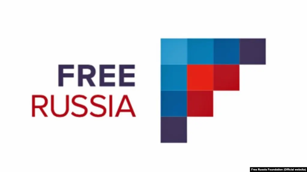 Росфинмониторинг внёс в реестр террористов и экстремистов руководство зарегистрированного в США фонда «Свободная Россия». В отношении руководителей фондов возбуждены уголовные дела; фонд называет это продолжением репрессий.