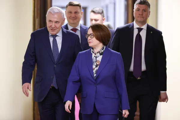 Чиновники и банкиры называют несколько кандидатур на место главы Центробанка — полномочия Эльвиры Набиуллиной истекают в июне 2027 года. Окончательное решение остаётся за президентом.
