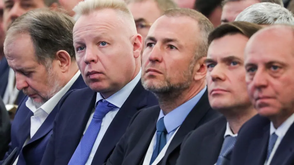 Российский союз промышленников и предпринимателей предложил запретить публикацию в сети судебных актов и сведений об участниках исках, связанных с возмещением убытков от западных санкций; инициатива обсуждается в администрации президента, мнения ведомств разделились.