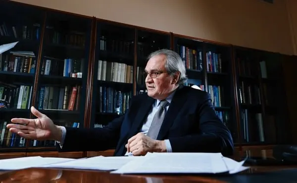 Валерий Фадеев заявил, что после признания иностранных вузов нежелательными с ними не стоит вести дела, однако их научные исследования можно изучать; при сомнениях он порекомендовал ученым обращаться в ФСБ.