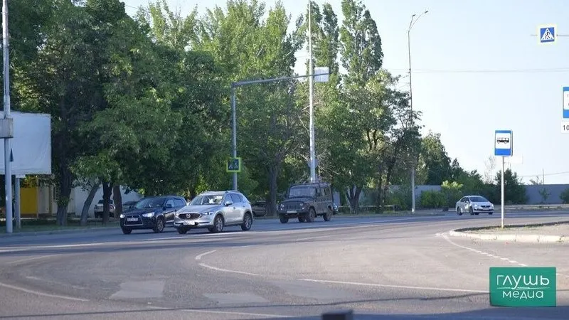 Правительство предлагает новые меры по повышению безопасности на дорогах: ужесточение контроля за водителями, дополнительные медицинские проверки и внесудебные блокировки ресурсов с контентом, поощряющим пренебрежение правилами или предлагающим поддельные документы.