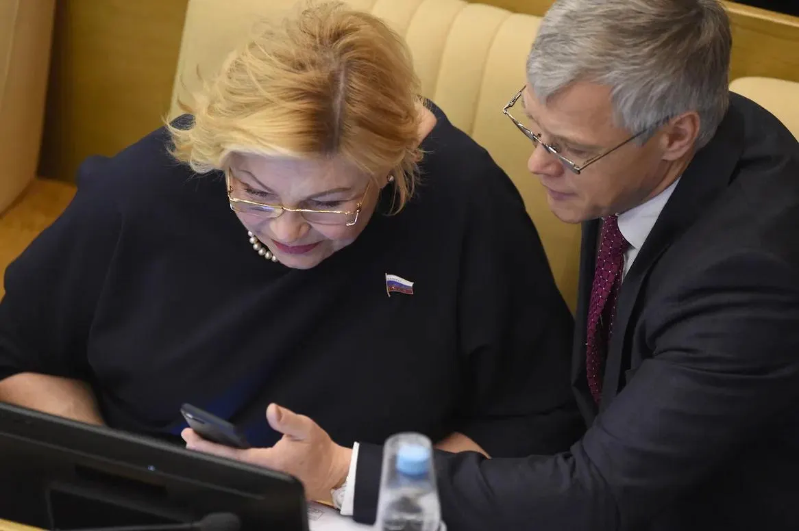 Два депутата, включая представителя Челябинской области Валерия Гартунга, оказались единственными голосами против обращения Госдумы по удару в Старобельске. Спикер трактовал это как технический сбой и публично призвал объяснить ситуацию.