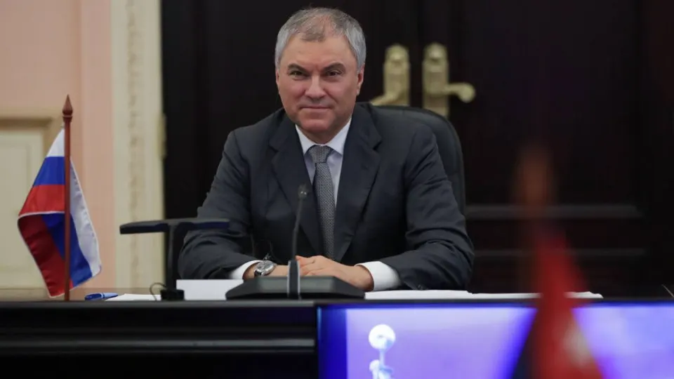 Председатель Государственной думы заявил, что использование западного оружия и спутниковых технологий для ударов по гражданским объектам может заставить Россию ответить «оружием, которое не оставит следа». Он поручил подготовить обращение к парламентам других стран.