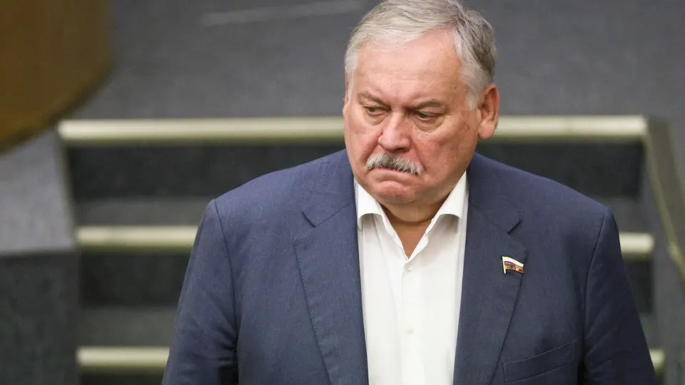 Первый зампред комитета Госдумы Константин Затулин заявил, что Латвия и Эстония нарушили обещания при выходе из СССР, введя статус «неграждан» для значительной части русскоязычных жителей. Его слова прозвучали на фоне обсуждения законопроекта о защите россиян за рубежом и тревожных оценок разведок о возможных угрозах в регионе.