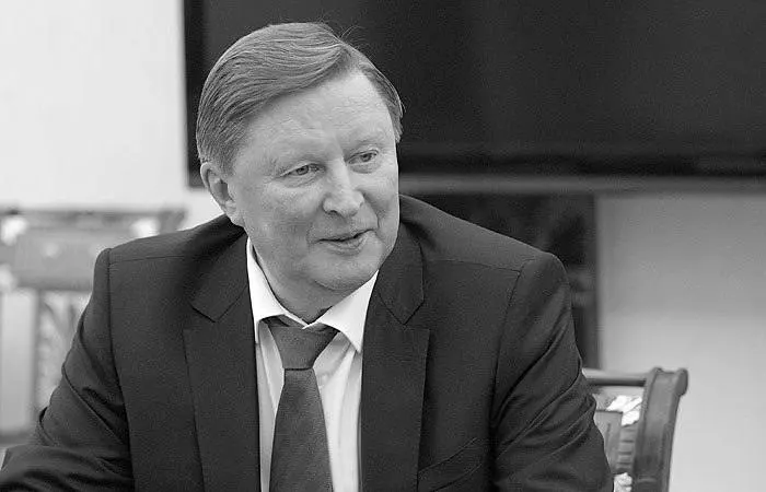 Был министром обороны в 2001—2007 годах; позже работал спецпредставителем президента.