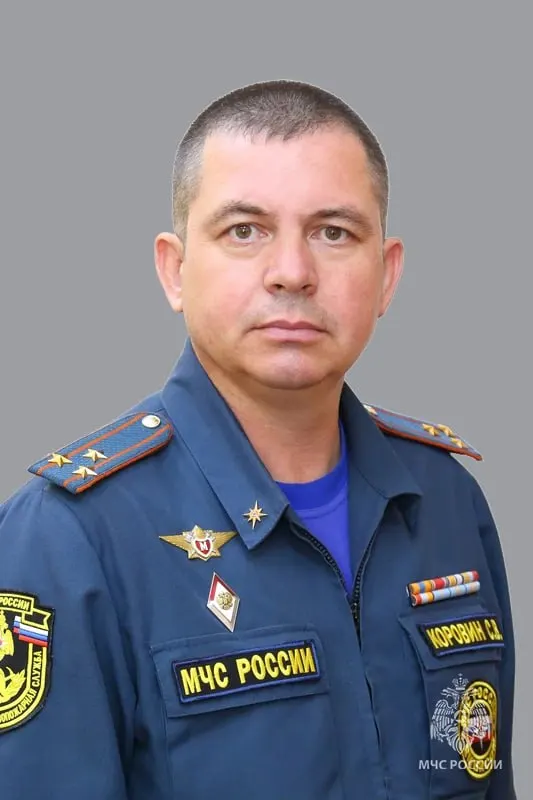 Президент указом от 3 июня назначил полковника Сергея Коровина начальником управления МЧС по Забайкальскому краю. У него более 25 лет службы, участие в крупных аварийно-спасательных операциях и ряд ведомственных наград.