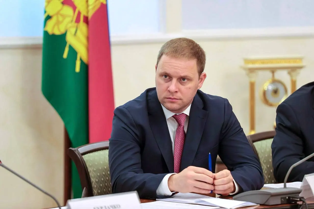 Швец, возглавлявший Анапу в течение пяти лет и более десяти лет работавший в органах власти Краснодарского края, стал руководителем госкорпорации «Туризм РФ».