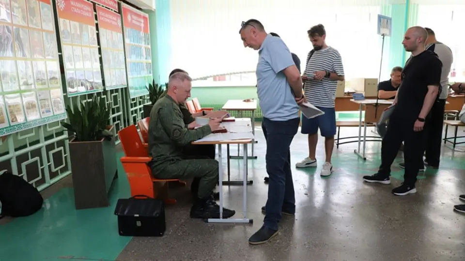 В Гродненской области с 17 по 26 июня проходят учения по мобилизации резервистов и транспортных средств. Источники сообщают о нарастающем давлении на Минск с требованием участия в эскалации конфликта на Украине.