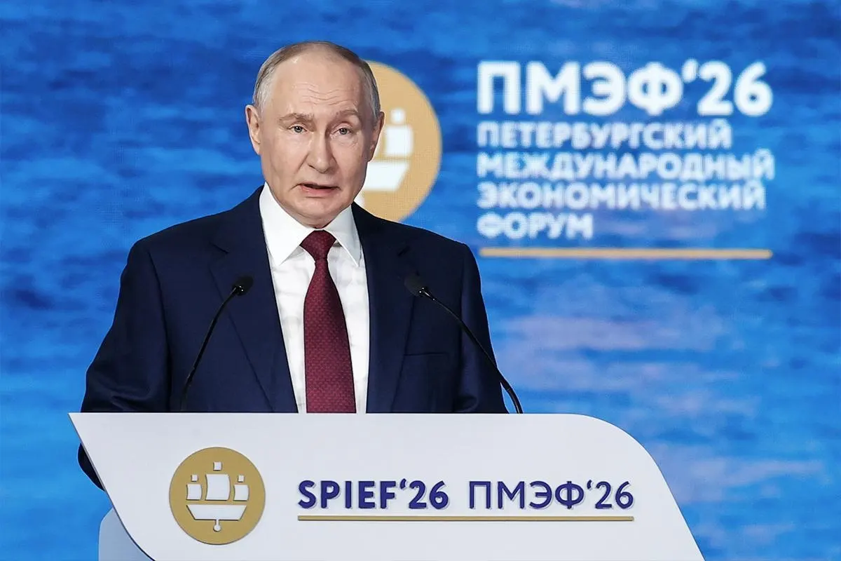 Зеленский предложил прямые переговоры и временное прекращение огня, а российский президент заявил, что встреча сейчас бессмысленна и подверг сомнению легитимность украинского лидера.