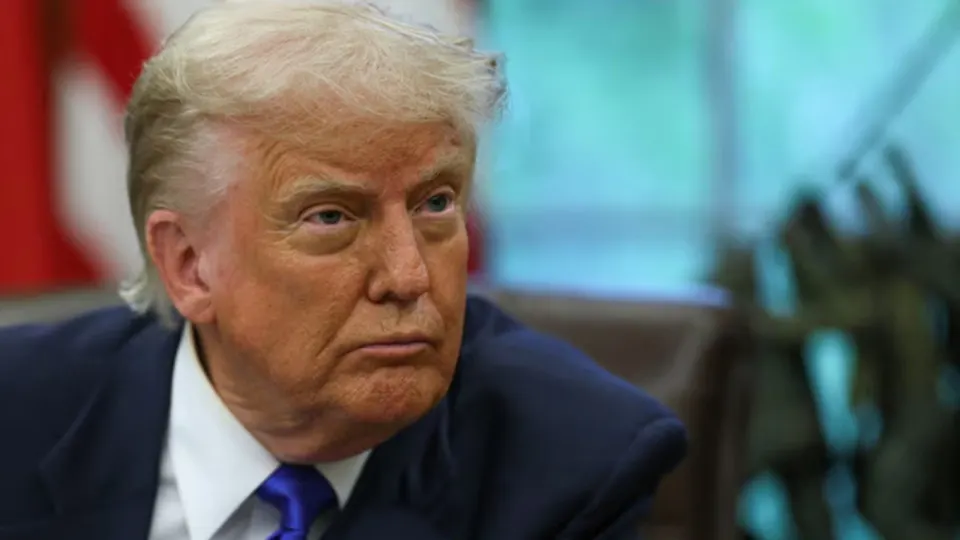 На саммите G7 президент США предложил расширить поддержку Киева в обмен на помощь европейских партнёров с разминированием Ормузского пролива; лидеры также обсудили ужесточение санкционного давления и увеличение поставок ПВО.
