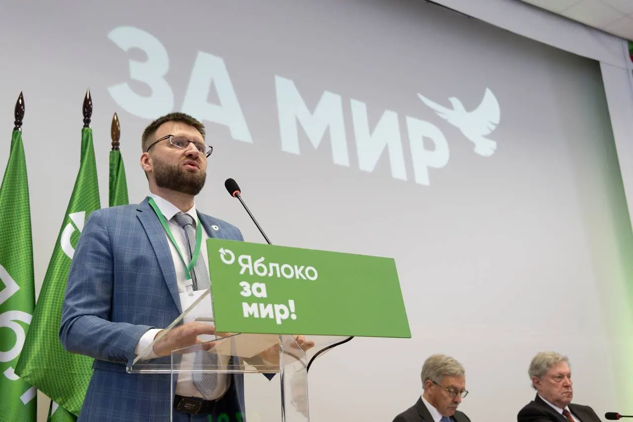Минюст отказал Владимиру Дорохову в снятии статуса «иностранного агента», сославшись на «факты ведения политической деятельности» — от поздравлений и участия в акции до публикаций и поездок в суд.