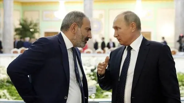 Премьер Армении обратился к президенту России с требованием устранить ограничения на экспорт армянской продукции; в разговоре также обсудили идею референдума о присоединении к ЕС или сохранении в ЕАЭС. Торговля между странами за первые пять месяцев 2026 года сократилась на 21,5%.