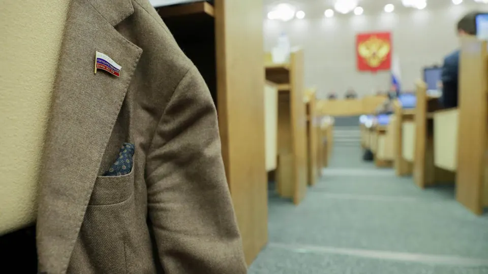 Правительство поддержало инициативу об отмене санкций за отсутствие или несвоевременную подачу деклараций региональными депутатами и предложило изменения в антикоррупционном и организационном законодательстве.