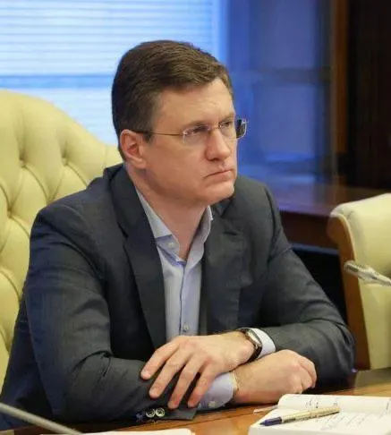 7 июля Александр Новак провёл совещание по рынку топлива: главы регионов доложили о запасах, логистике и обеспечении экстренных служб. Правительственные и отраслевые структуры призваны к ежедневному мониторингу и координации, чтобы не допустить локальных сбоёв в поставках.