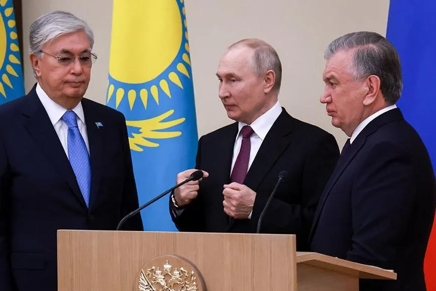Путин разрешил начать переговоры с&nbsp;Казахстаном и&nbsp;Узбекистаном об&nbsp;изменении военно‑технических соглашений