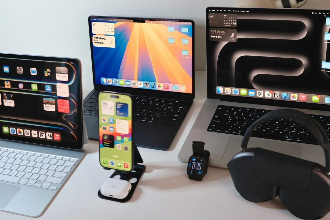 Федеральная антимонопольная служба заявила, что Apple не выполнила требование о предустановке российского мессенджера MAX и магазина RuStore на устройствах iOS; за нарушение грозит штраф.