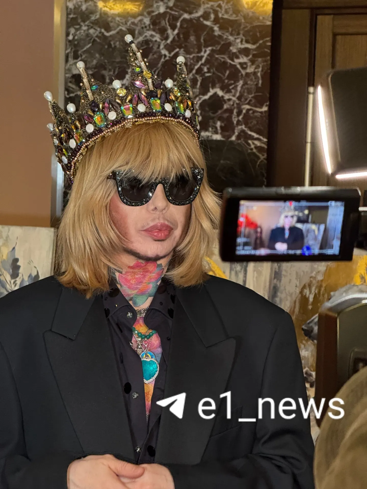 Фестиваль в Культурном центре «Урал» подчеркнул поддержку отечественной индустрии: на подиуме представлены российские бренды, участие превысило 350 человек.