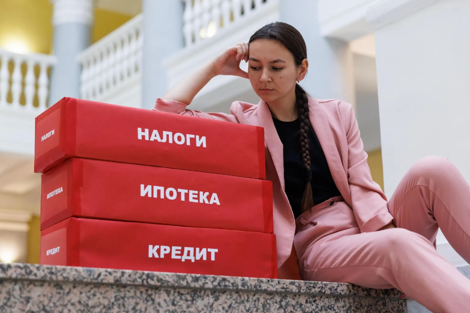 Экономист объясняет, зачем не стоит постоянно повышать налоги и какие риски скрывает бюджет на 2027 год.