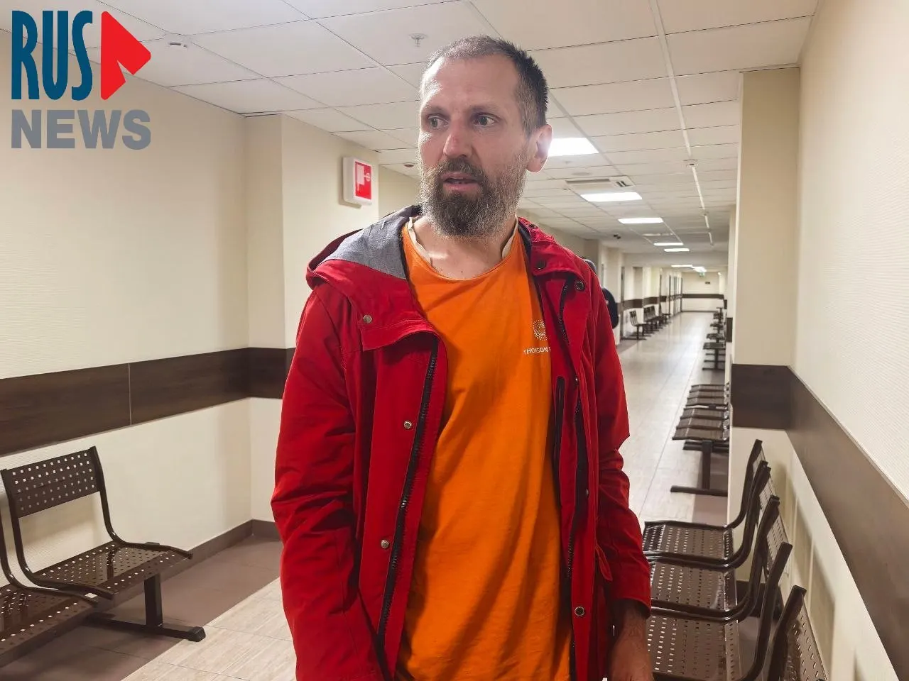 Дело касается двух волонтёров, задержанных во время дежурства у моста Немцова, и женщины, которая планировала видеоб обращение к Бастрыкину; заседание прошло без защитника.