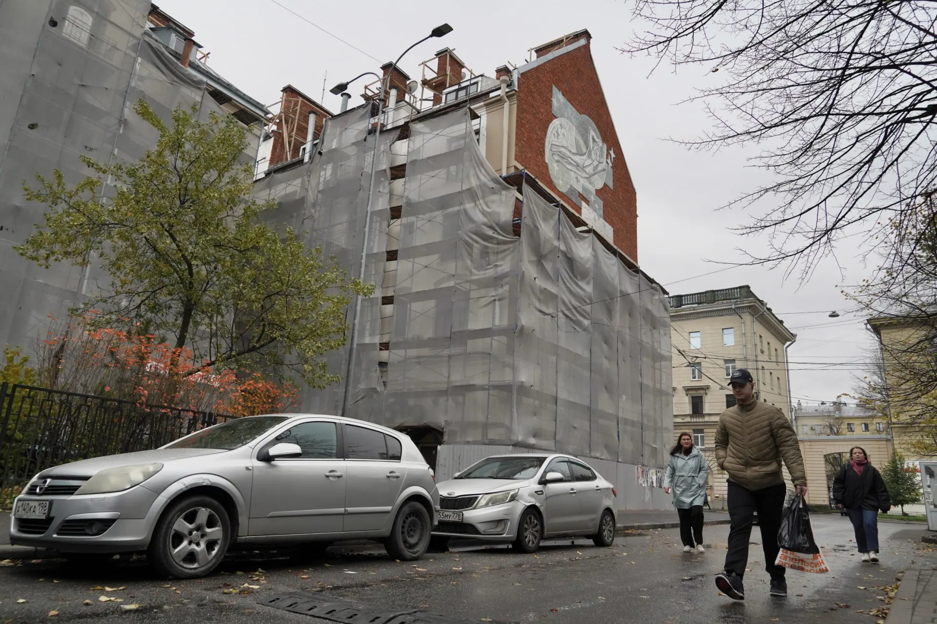 Пробка на КАД в Санкт-Петербурге, сообщение о смерти Миши Маваши и ключевые новости по России и миру.