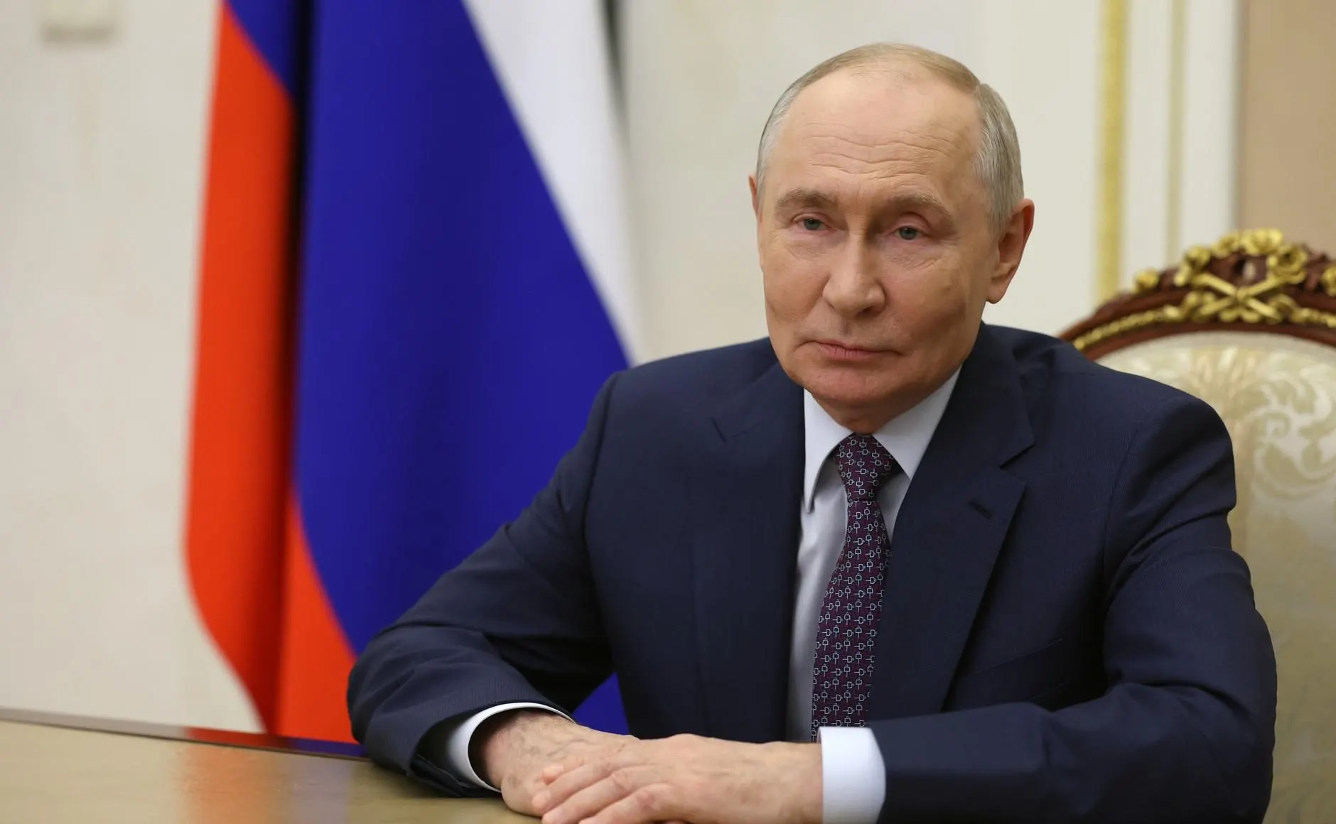 Президент поздравил педагогов с профессиональным праздником и подчеркнул важность их труда для развития общества.