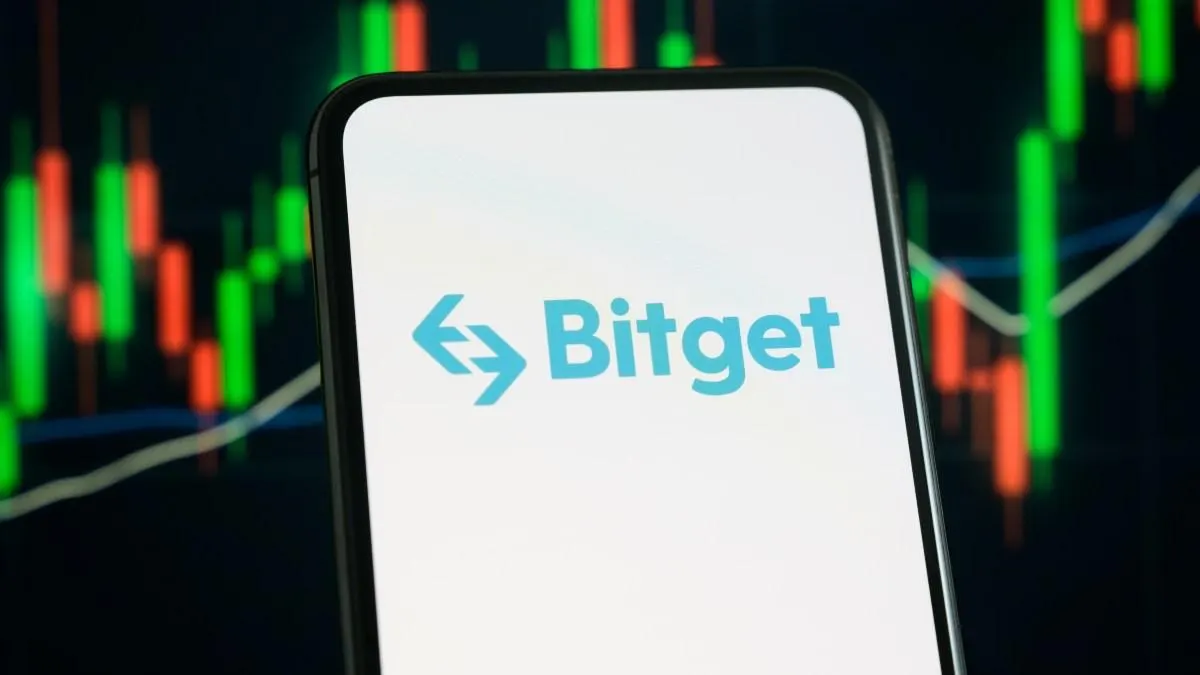 Платформа уведомляет пользователей об ограничениях: новые операции недоступны с 18 октября, вывод средств — до 21 октября.